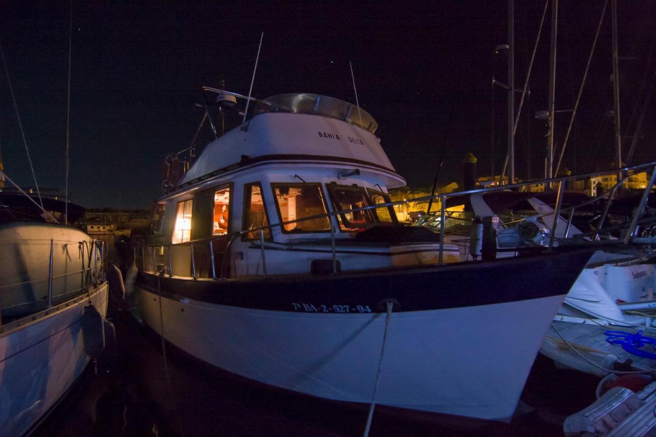 Barco 12 Mts Centro Cangas المظهر الخارجي الصورة