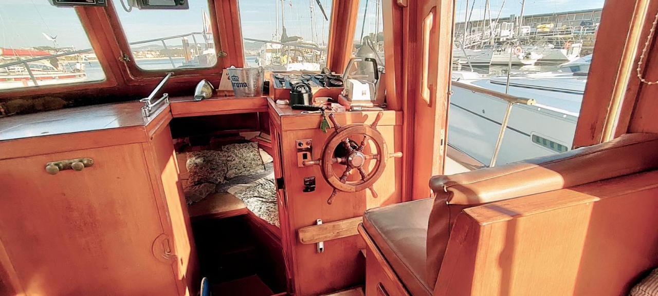 Barco 12 Mts Centro Cangas المظهر الخارجي الصورة